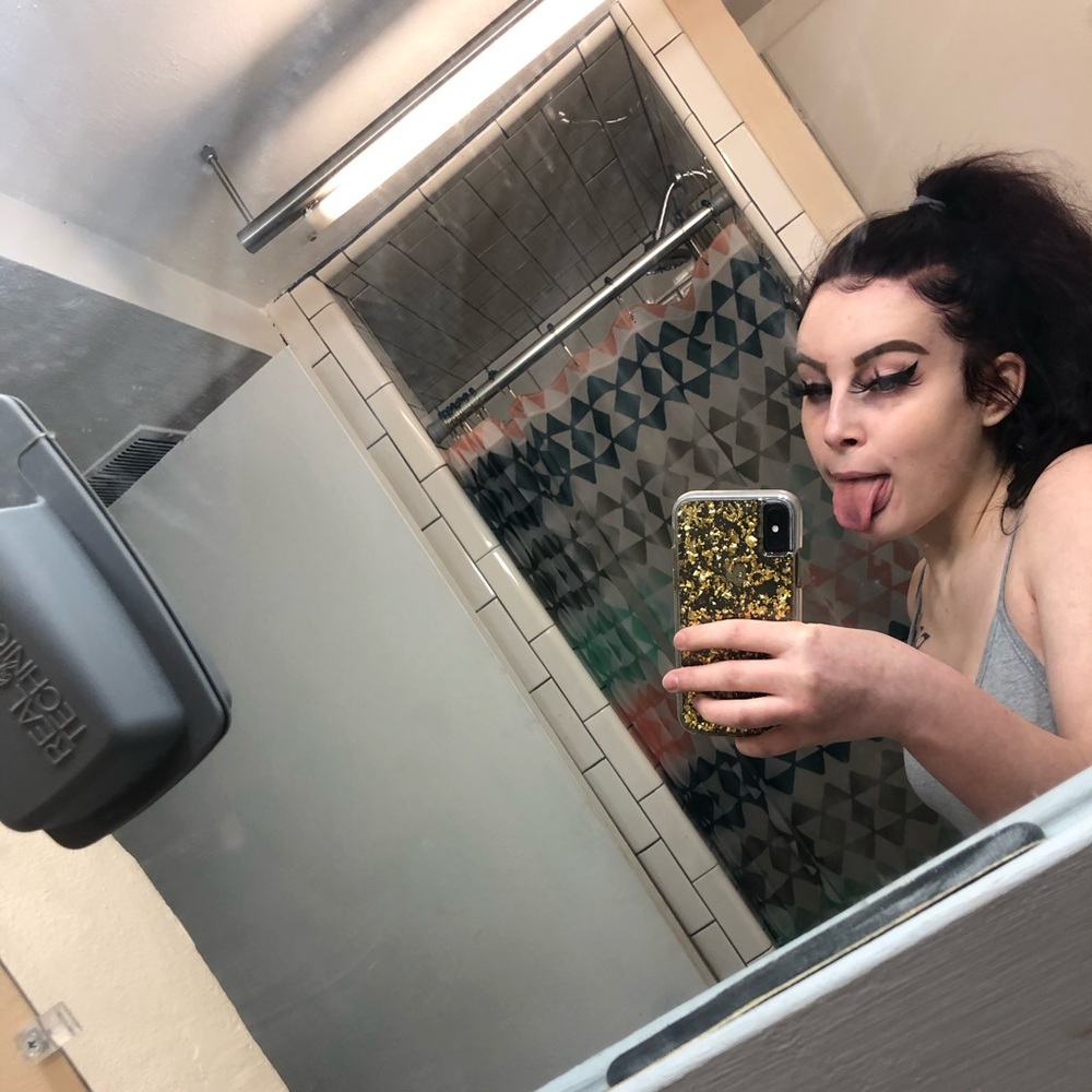 Meet your Posher, Norah